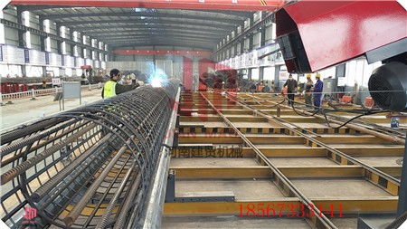 封丘全自動(dòng)鋼筋籠纏繞機(jī)12米滾焊機(jī)